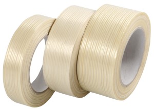 Reinforced sealing tapes with fibres